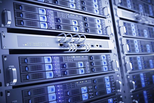 寻找美国站群服务器时需要注意的关键因素